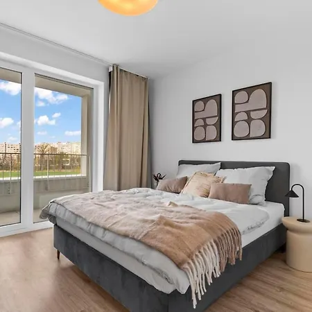 Slnecnice 1-bedroom On Floor 3 With Parking By Skyviews 公寓
