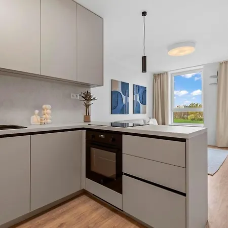 Slnecnice 1-bedroom On Floor 3 With Parking By Skyviews