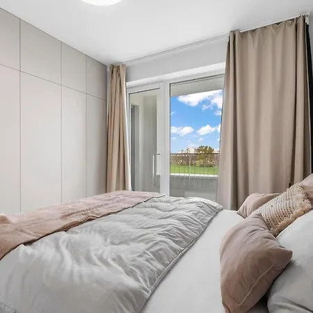 Slnecnice 1-bedroom On Floor 3 With Parking By Skyviews 公寓 *